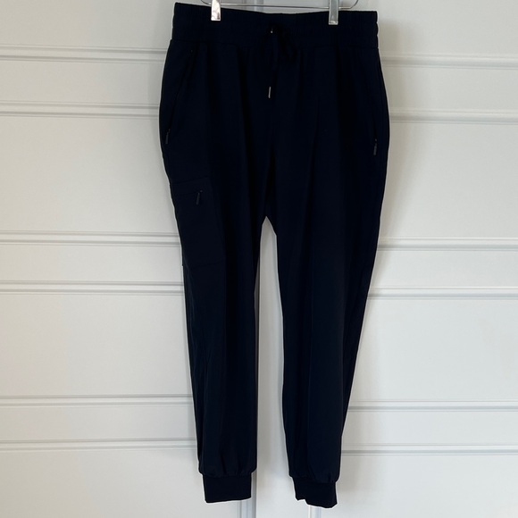 Chico's Pants - Chico's Navy Blue Joggers Size 1.5 (10R)Casual Comfort Pants ✨👖🖤